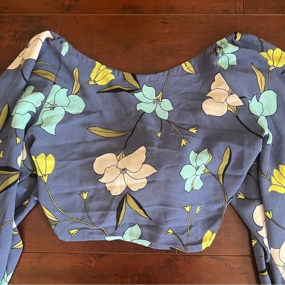 HURLEY Poppy Crop Top Floral Tie Blouse Blue Convertible Size Medium - Picture 8 of 13